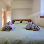 Apartstars - Raginisa #1