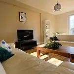 Apartstars - Raginisa #1